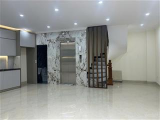 Thị trấn văn điển, 45m2, 6 tầng, thang máy hiện đại.
gara vf3, mặt tiền bề thế
giá 11 tỷ, có tl