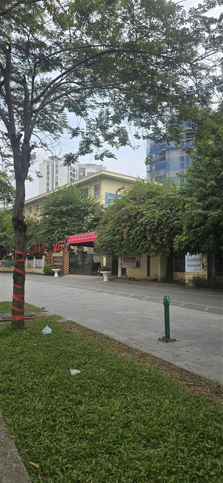 Hàng hiếm, hơn 6 tỷ, ô tô tránh, kinh doanh tại thị trấn văn điển, sát vách kđt pháp vân, hồng hà