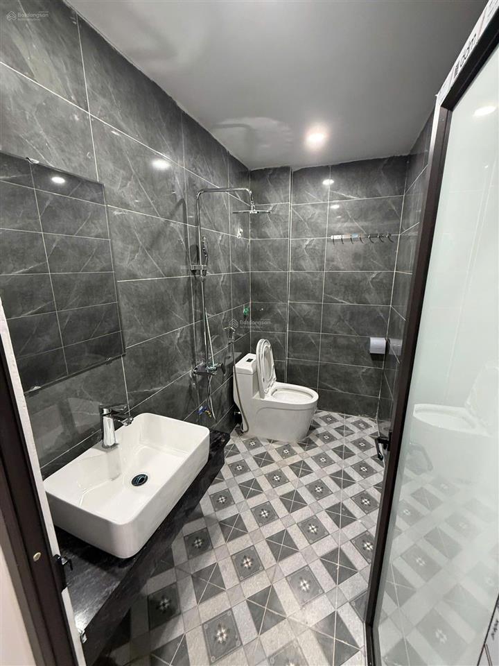 Nhà mới đẹp, 5 tầng, 4 ngủ, gần phố, an cư lạc nghiệp, giá chỉ hơn 6 tỷ, chủ cần bán gấp, tl mạnh!