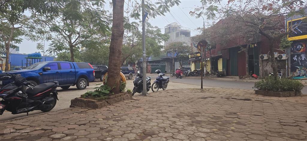Cần bán gấp, 40m2, tđc quỳnh đô, phân lô, vỉa hè 3m, giá cực mềm, 7 tỷ, thương lượng mạnh.