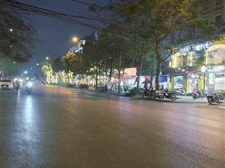Phố ẩm thực vũ lăng, 6 tầng, lô góc, thang máy, đẹp không tì vết, điểm 10 cho chất lượng!