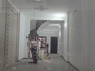 Hiếm phố phạm tuấn tài  70m  ô tô tránh  5pn  thoáng trước sau  24 tỷ