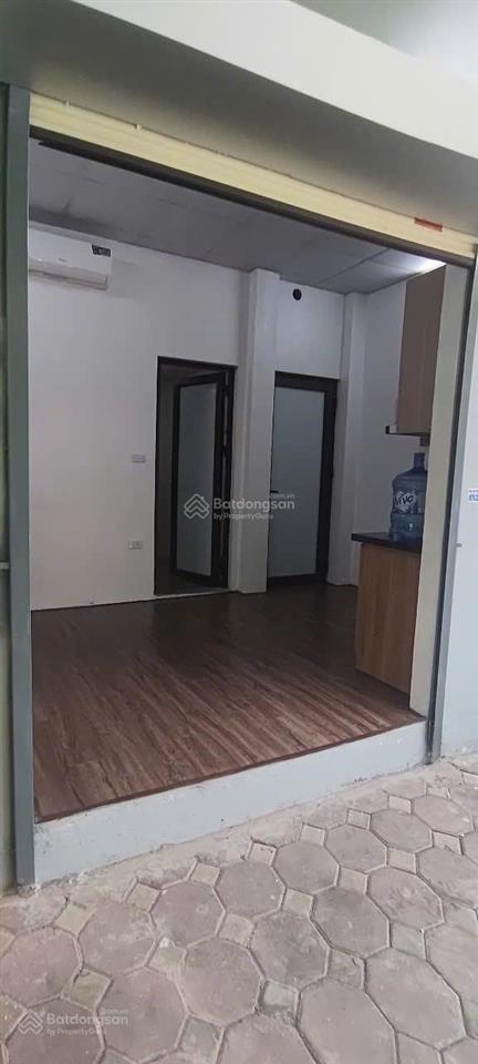 Cho thuê cửa hàng 25m2, 5 triệu vnd tại hoàng quốc việt, phường nghĩa đô, quận cầu giấy