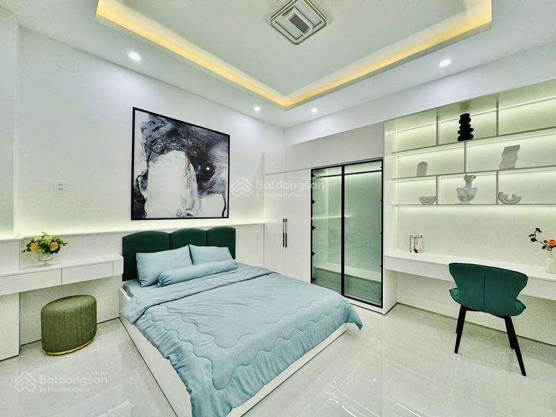 Bán nhà lô góc 3 mặt hẻm ô tô, gần metro số 2, lý thường kiệt, 4.2mx10m, chỉ 5.2 tỷ, tiện xây mới