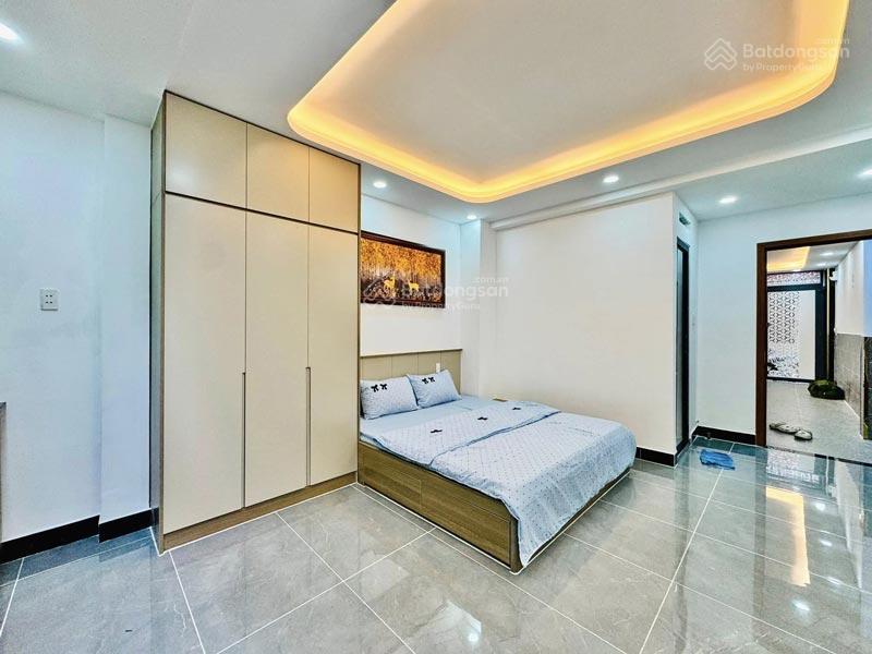 Bán nhà gần chợ tân bình, cách 1 nhà ra mặt tiền kinh doanh, hẻm thông, ngang 4,5m, 5,4 tỷ, txm