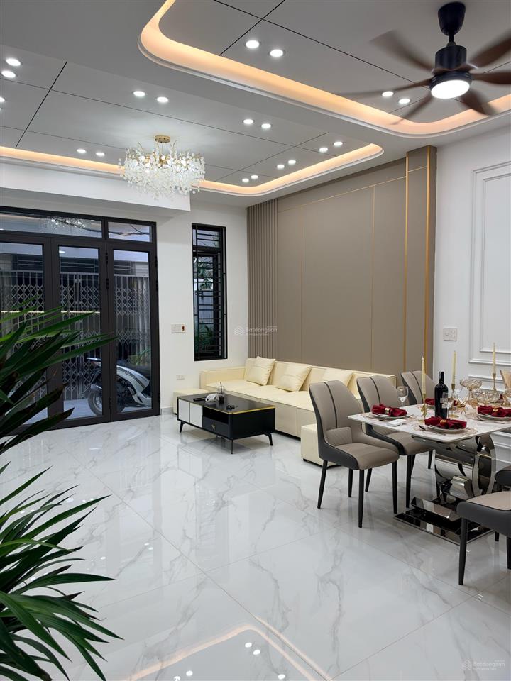 Nhà 4 tầng sân cổng phố đà nẵng, 55m2 ngõ nông cách đường 30m giá chỉ 4,69 tỷ có tt