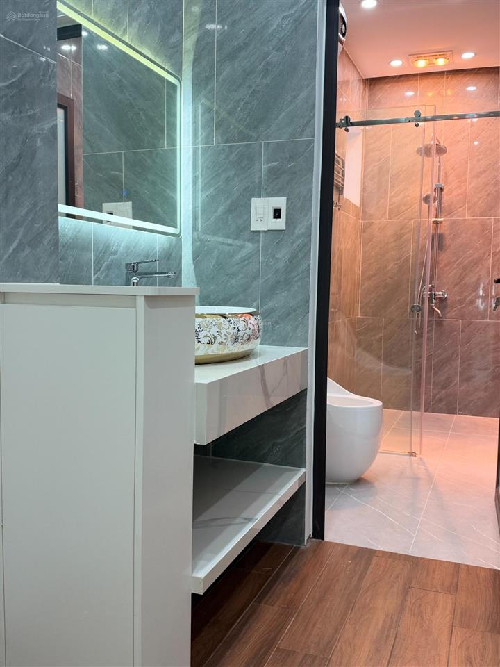 Nhà 4 tầng sân cổng phố đà nẵng, 55m2 ngõ nông cách đường 30m giá chỉ 4,69 tỷ có tt