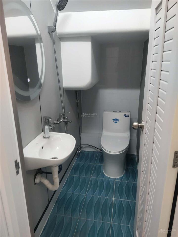 Bán nhà 2 tầng, lê văn sỹ, quận 3, hẻm 4m, 4,4x11m, 8.x tỷ