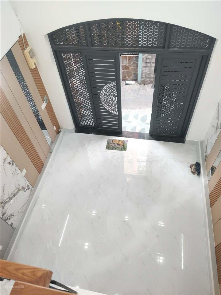 Bán nhà 2 tầng, lê văn sỹ, quận 3, hẻm 4m, 4,4x11m, 8.x tỷ
