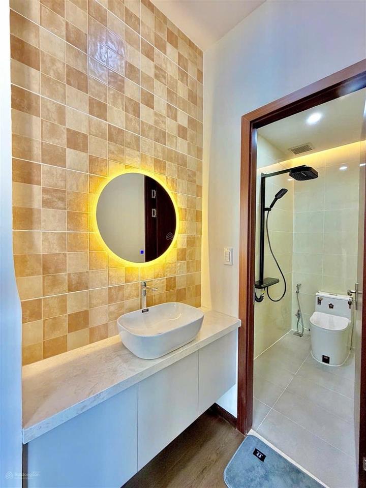 Bán nhà 3 tầng, sát mặt tiền lê quang định, bình thạnh, hẻm 4m, 32m2, 6.x tỷ