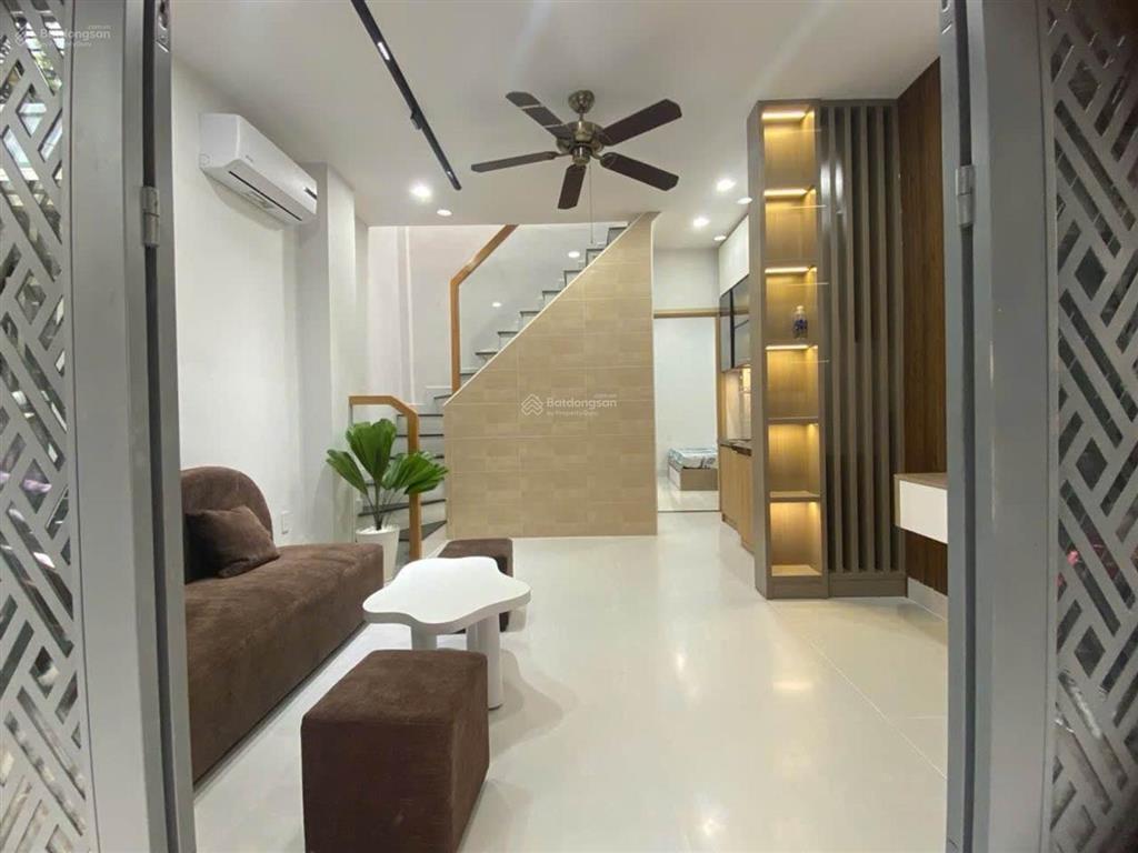 Bán nhà 2 tầng, nguyễn hũu cảnh, bình thạnh, view landmark, hẻm 4m, 30m2, 5.x tỷ