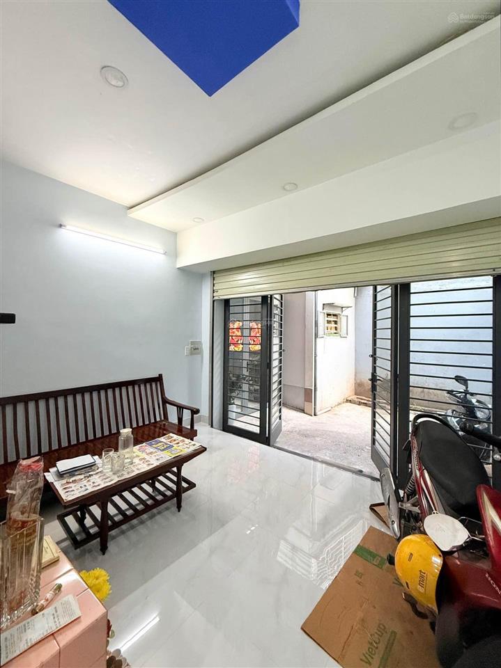 Bán nhà 2 tầng, bạch đằng, bình thạnh, hẻm 6m, 43m2, 7.x tỷ