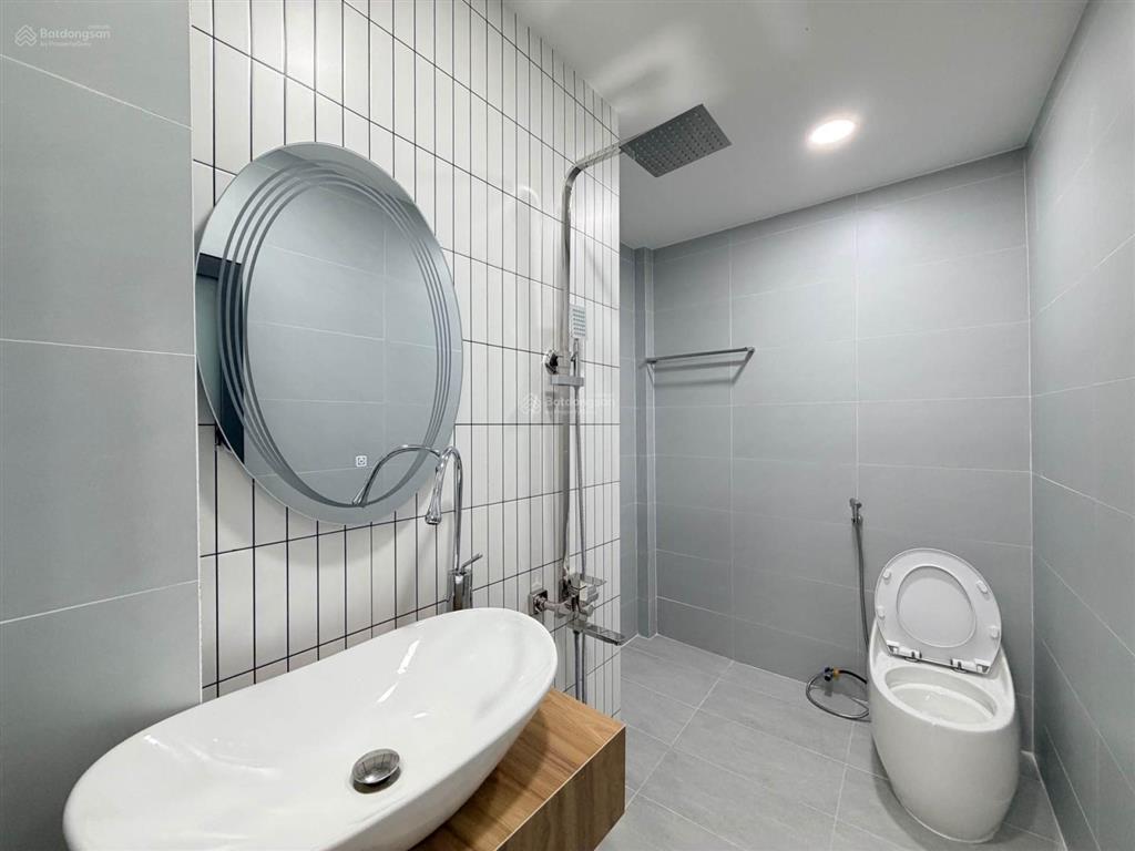 Nhà mới 2 tầng, phan văn trị, bình thạnh, hẻm 4m, ngang 9m, 6.x tỷ