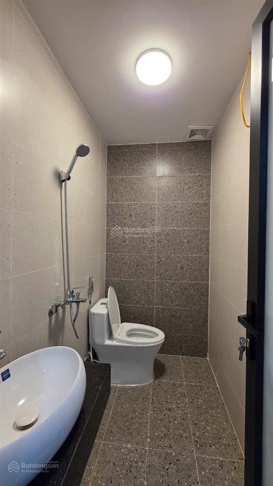 Cho thuê nhà riêng hoàng ngọc phách  đống đa. 19 triệu / tháng. dt50mx3 tầng.3pn3wc  0968 886 ***