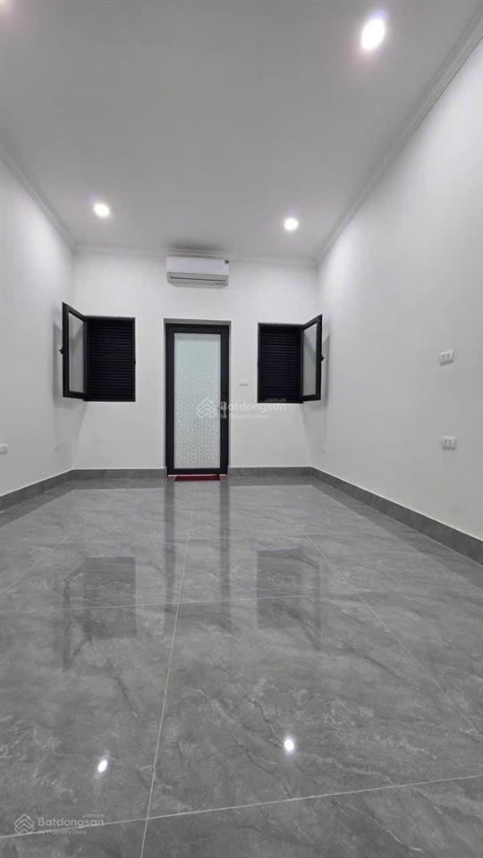Cho thuê nhà riêng hoàng ngọc phách  đống đa. 19 triệu / tháng. dt50mx3 tầng.3pn3wc  0968 886 ***
