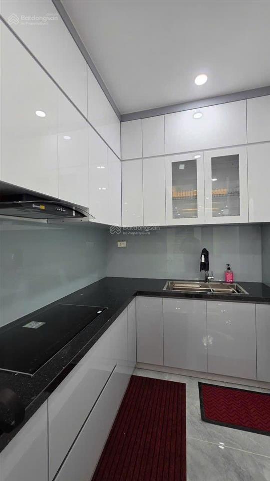 Cho thuê nhà riêng hoàng ngọc phách  đống đa. 19 triệu / tháng. dt50mx3 tầng.3pn3wc  0968 886 ***