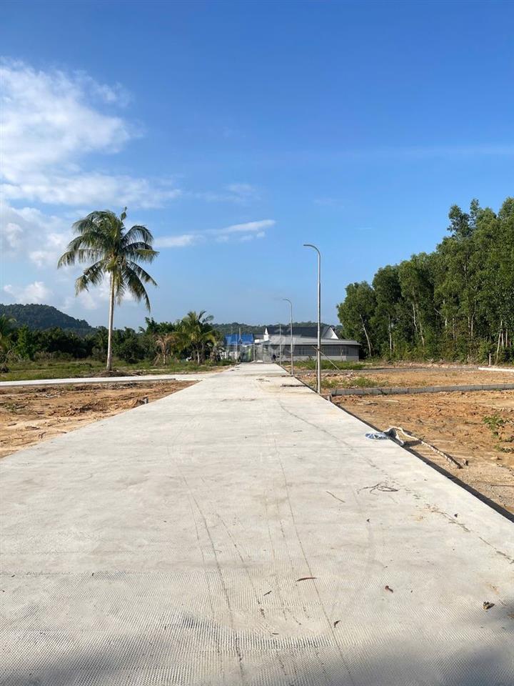 Bán Đất Ngay Trung Tâm Đặt Khu Phú quốc giá chỉ 2,3 tr/m2