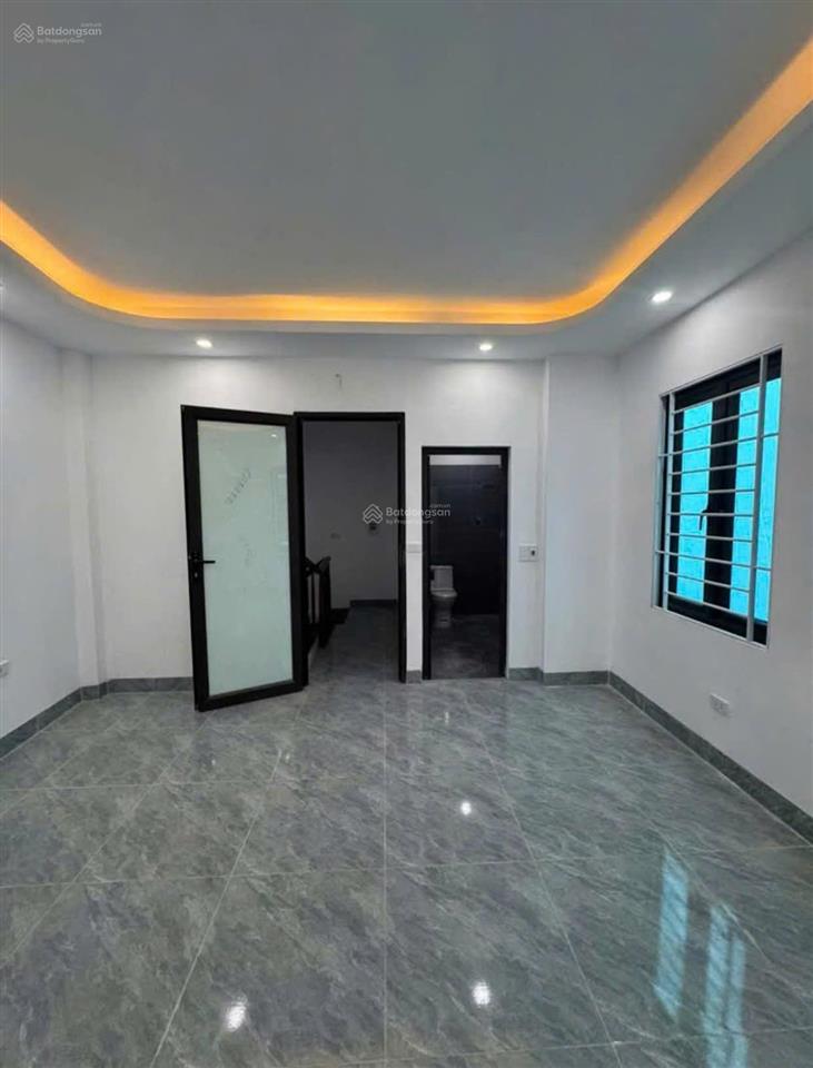 Chủ nhà ngộp bank bán gấp nhà gần đường 21b,gần cụm cn và chợ đầu mối phía nam,giá 2,65 tỷ, 33 m2