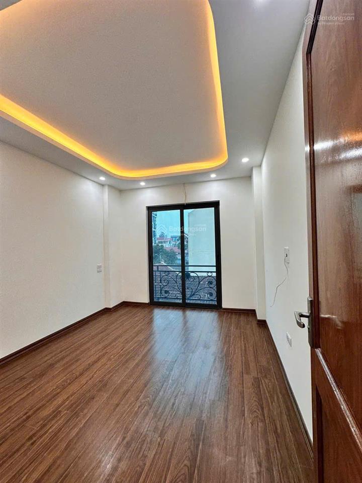 1 căn rẻ nhất dt 40m về ở luôn,ngay gần đông laôtô tới nhà,2km đi bvien nhi hà nội,đại học phenika