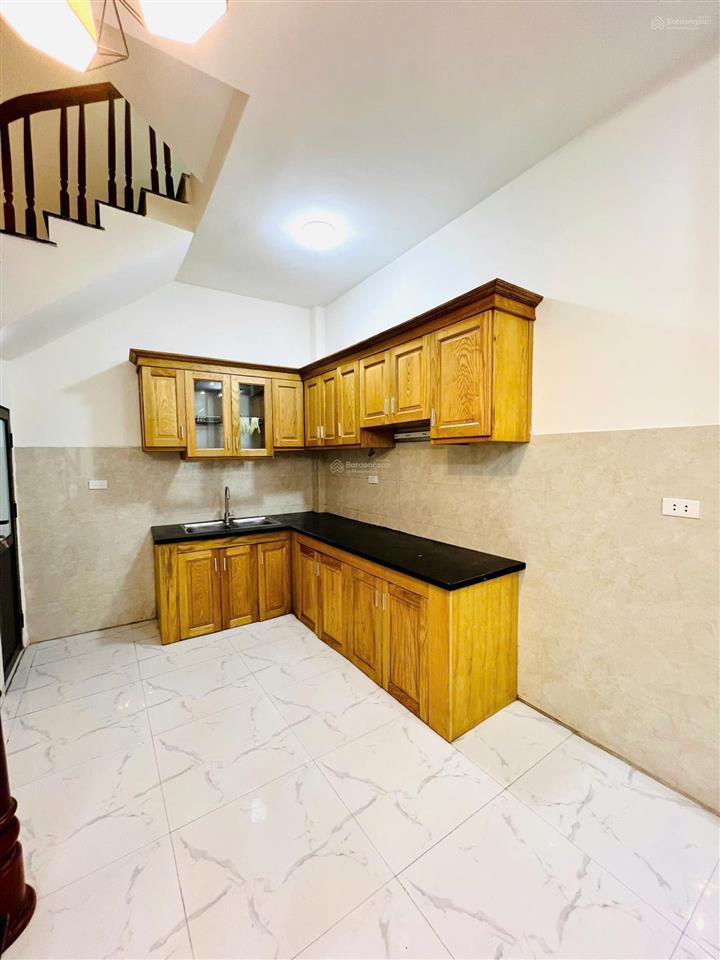 Cần bán gấp nhà an thắngbiên giang 30m2 x 5 tầng,ngõ thông cách 1 nhà ra ôtô,gần ql6 mở rộng 600m