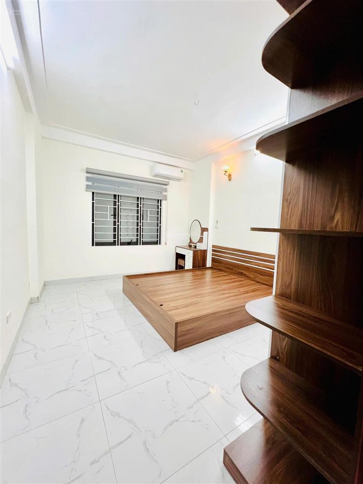 Cần bán gấp nhà an thắngbiên giang 30m2 x 5 tầng,ngõ thông cách 1 nhà ra ôtô,gần ql6 mở rộng 600m