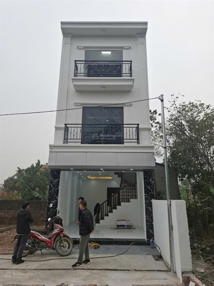 Nhỉnh 3 tỷ, có ngay nhà 45m,ôtô tránh,gần vành đai ,đl thăng long,tiện di chuyển cầu giấymỹ đình