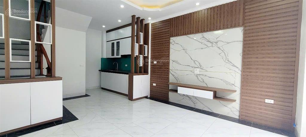 Giá tốt,nhà trong đê ngay ql6,cây xăng đồng mai, ôtô đỗ cổng,vài phút ra tầu điện,bến xe yên nghĩa