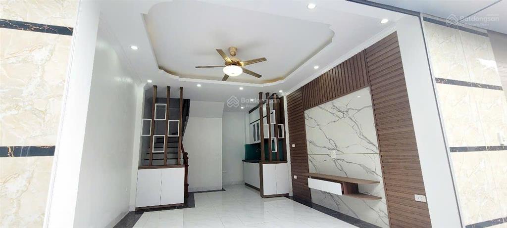 Giá tốt,nhà trong đê ngay ql6,cây xăng đồng mai, ôtô đỗ cổng,vài phút ra tầu điện,bến xe yên nghĩa