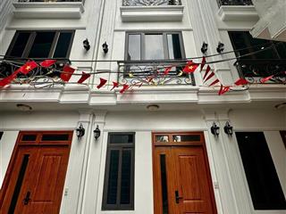 Nhà 4t, ôtô đỗ cửa, đủ nội thất, ngay trục chính, sát chợ, 7p lên bx yên nghĩa. giá 2,6 tỷ