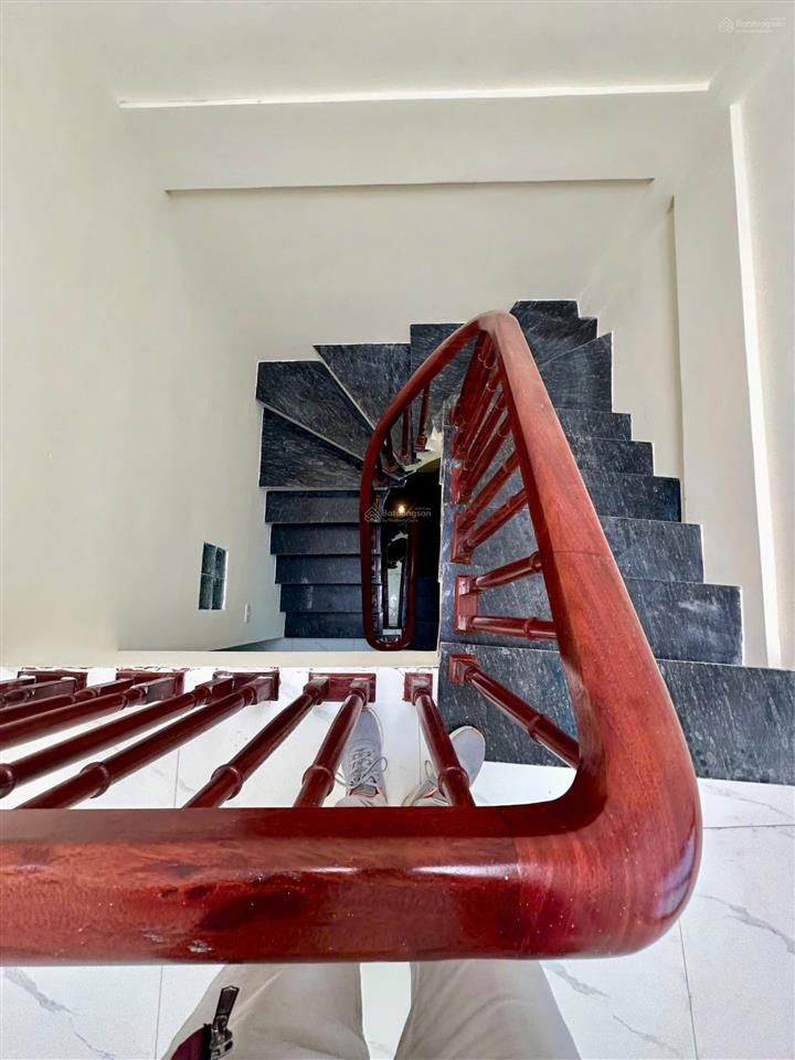 Bán gấp nhà (40m2x4t)trong đê đồng mai, 300m ra ql6, gần bxe yên nghĩa, nội thất đầy đủ, về ở ngay