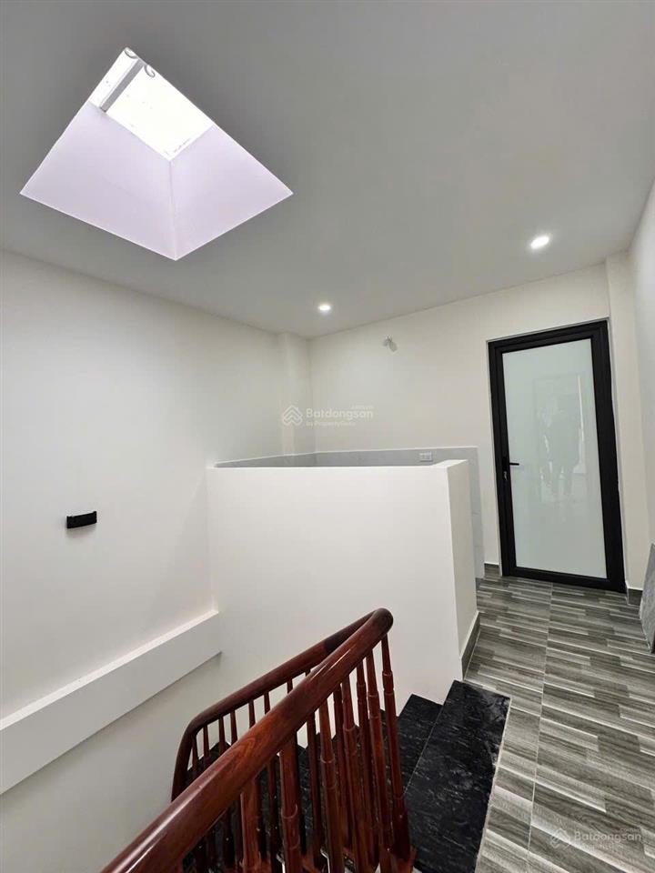 Cắt lỗ gấp nhà đại thành, 50m2 ô tô đỗ trước nhà, gần vđ4 cách khu đô thị đô nghĩa, đh phenika 3km