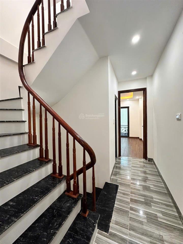 Cắt lỗ gấp nhà đại thành, 50m2 ô tô đỗ trước nhà, gần vđ4 cách khu đô thị đô nghĩa, đh phenika 3km