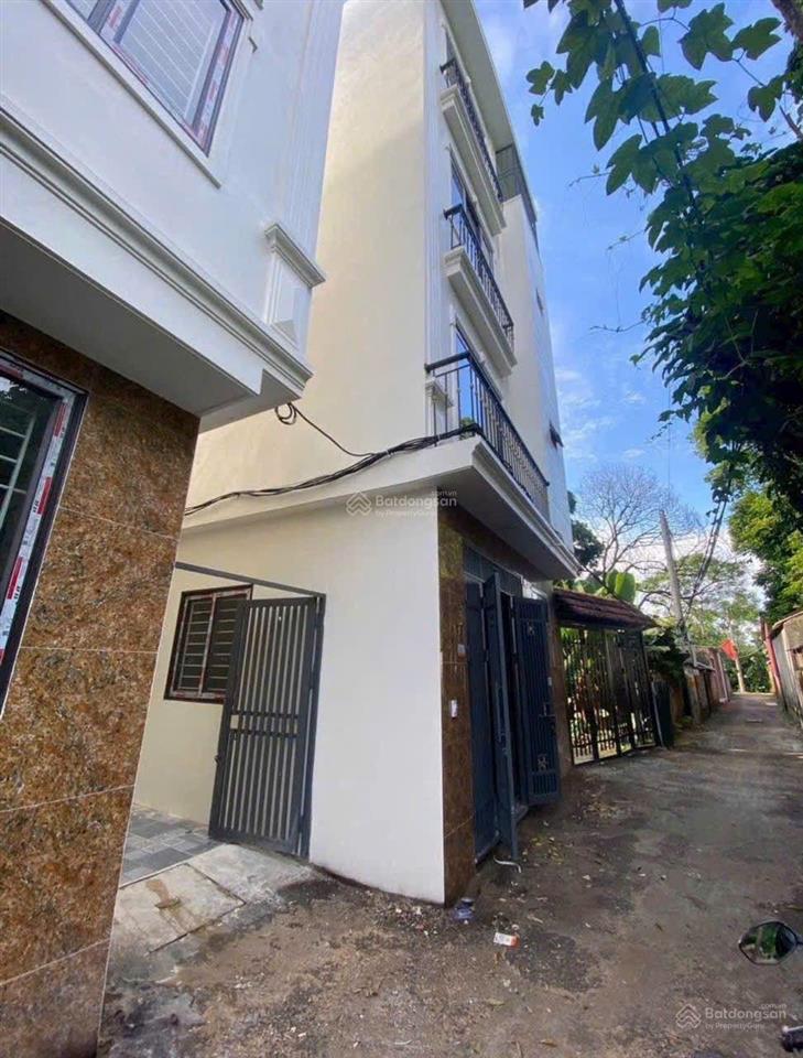 Tôi cc ngộp bank muốn bán gấp nhà mới 4t ngõ thông otô.gần hồ an thắng,600m ra ql6 mở rộng,nhô 3 tỷ