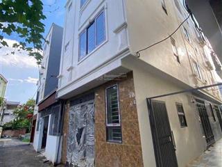Tôi cc ngộp bank muốn bán gấp nhà mới 4t ngõ thông otô.gần hồ an thắng,600m ra ql6 mở rộng,nhô 3 tỷ
