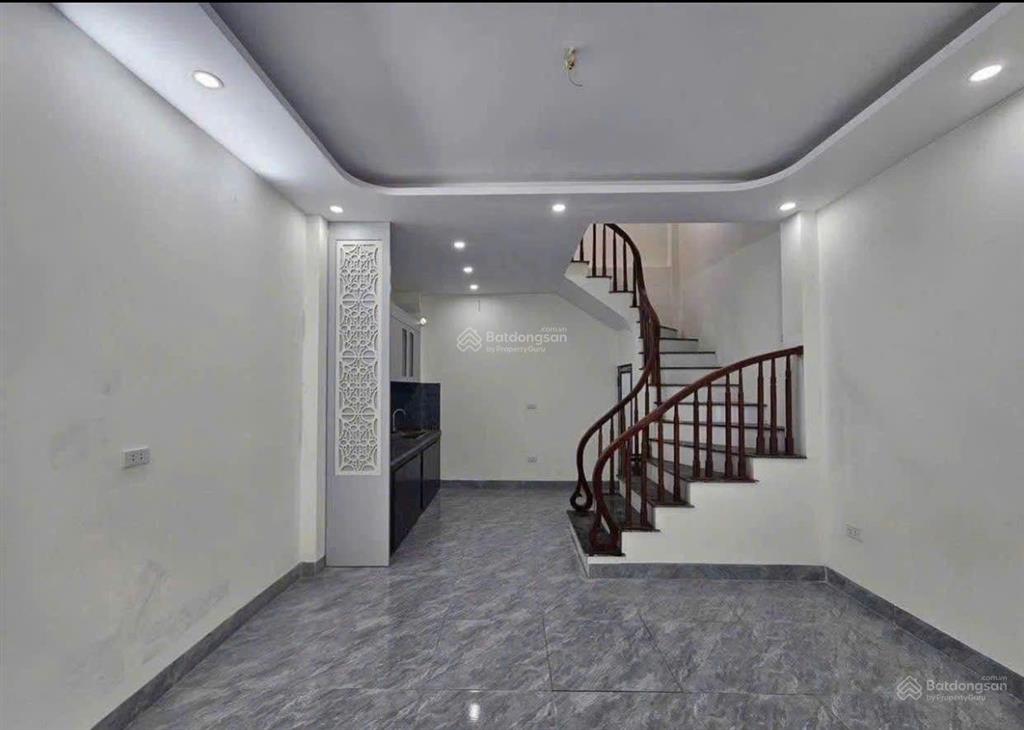 Tôi cc ngộp bank muốn bán gấp nhà mới 4t ngõ thông otô.gần hồ an thắng,600m ra ql6 mở rộng,nhô 3 tỷ