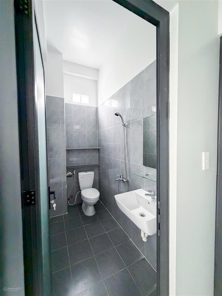 Cho thuê nhà chính chủ hẻm 64 hoà bình, p. hoà bình, q.11, 16 triệu