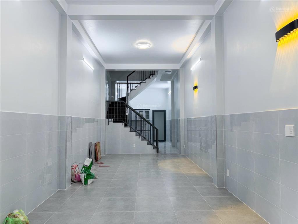 Cho thuê nhà chính chủ hẻm 64 hoà bình, p. hoà bình, q.11, 16 triệu