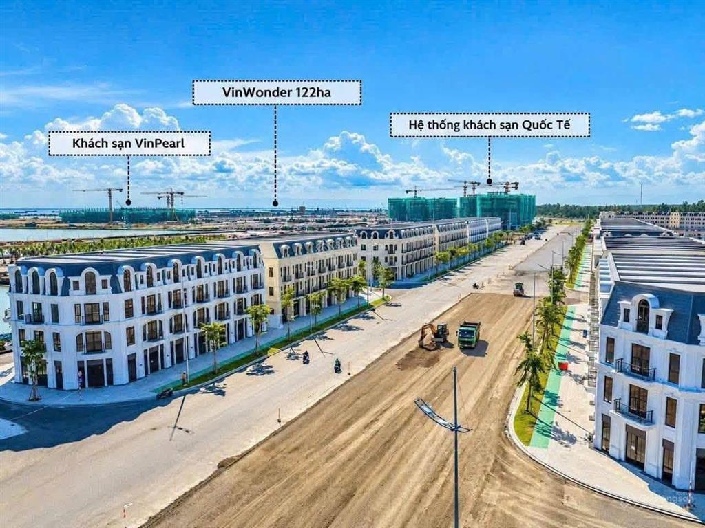 Lời ngay 15 tỷbiệt thự đơn lập đầu hồi 3 tầng, 471.8m2 đất, giá bán 55,84tỷ sử dụng voucher tt 30%