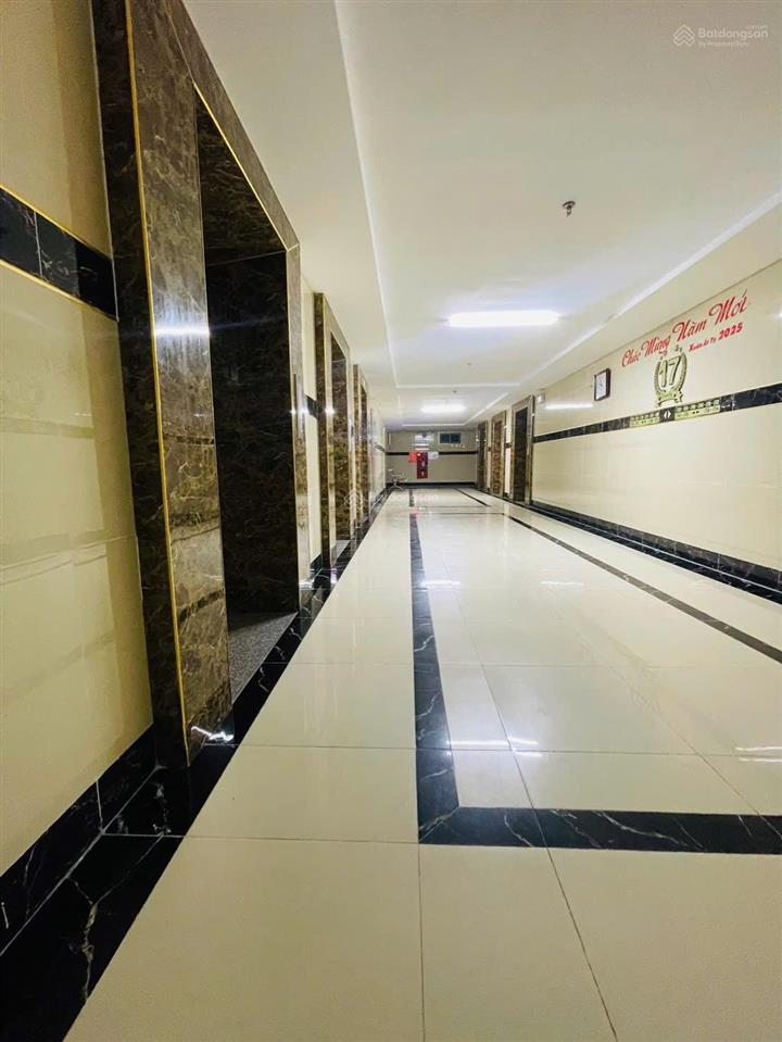 Chính chủ cần bán căn 2 phòng ngủ khung tầng được cấp phép view hồ,  0982 984 ***