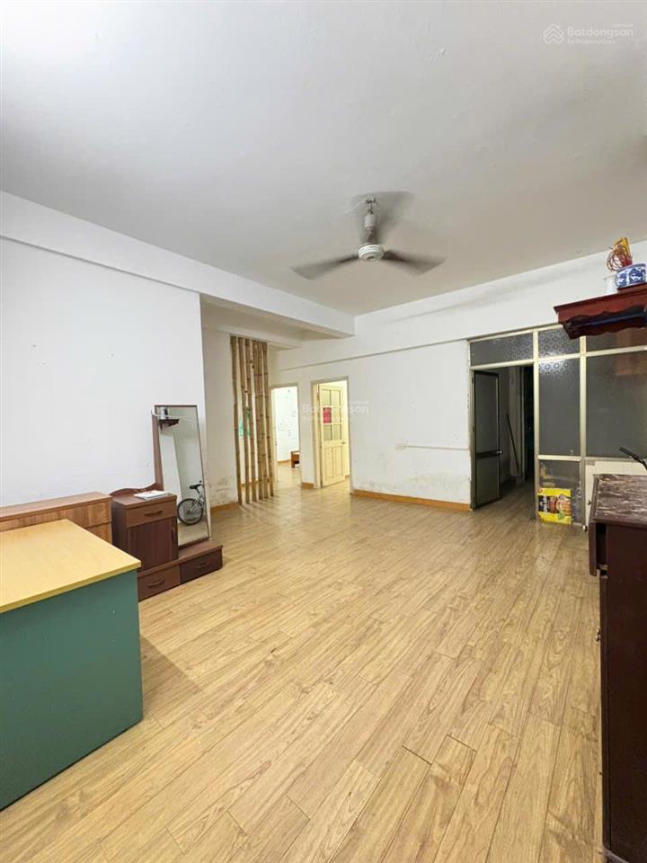 Chính chủ bán căn 3 ngủ nơ 8 bán đảo linh đàm giá rẻ  0982 984 ***