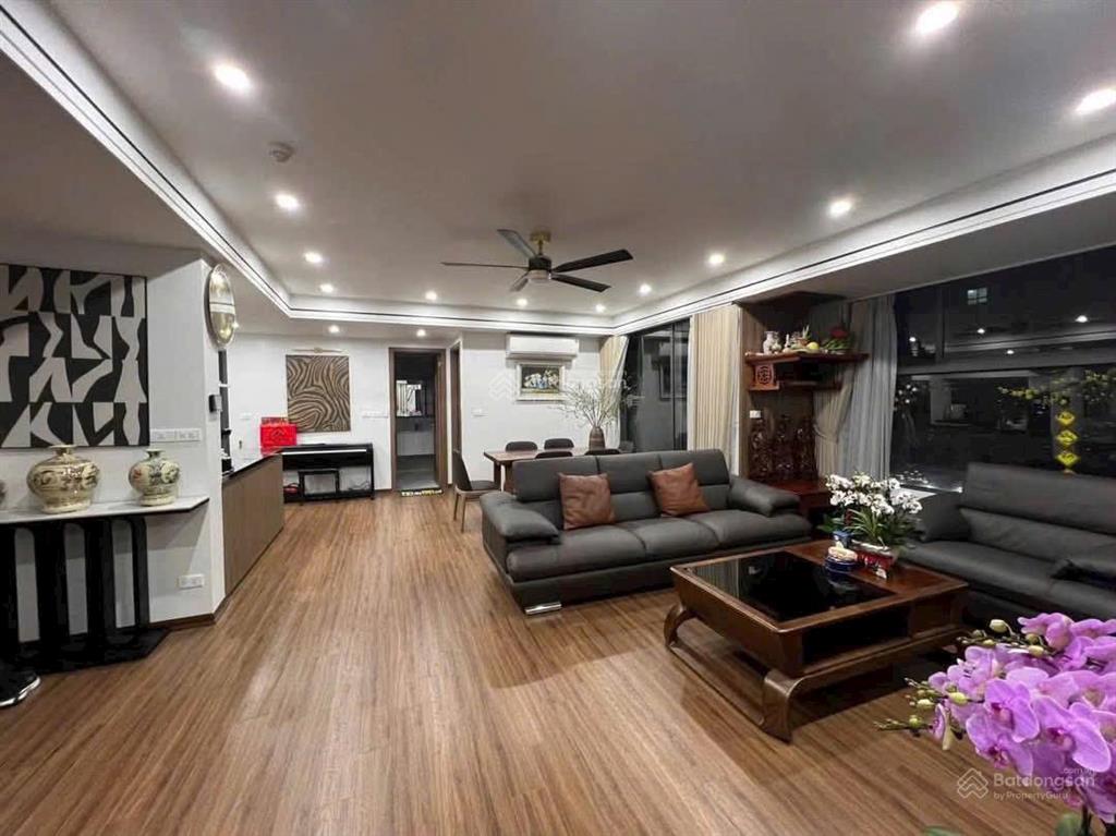 Vp4 linh đàm chính chủ cần bán  0982 984 ***