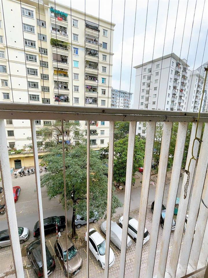 Chính chủ cần bán căn hộ ct1a1 40m giá 2.9x  0982 984 ***