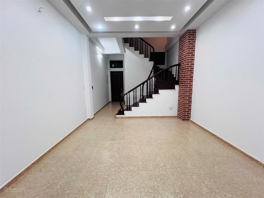 Cc bán nhà 5 tầng khu phân lô có vỉa hè rộng 8a ngõ 124 phố hoàng ngân hai thoáng, ô tô tránh