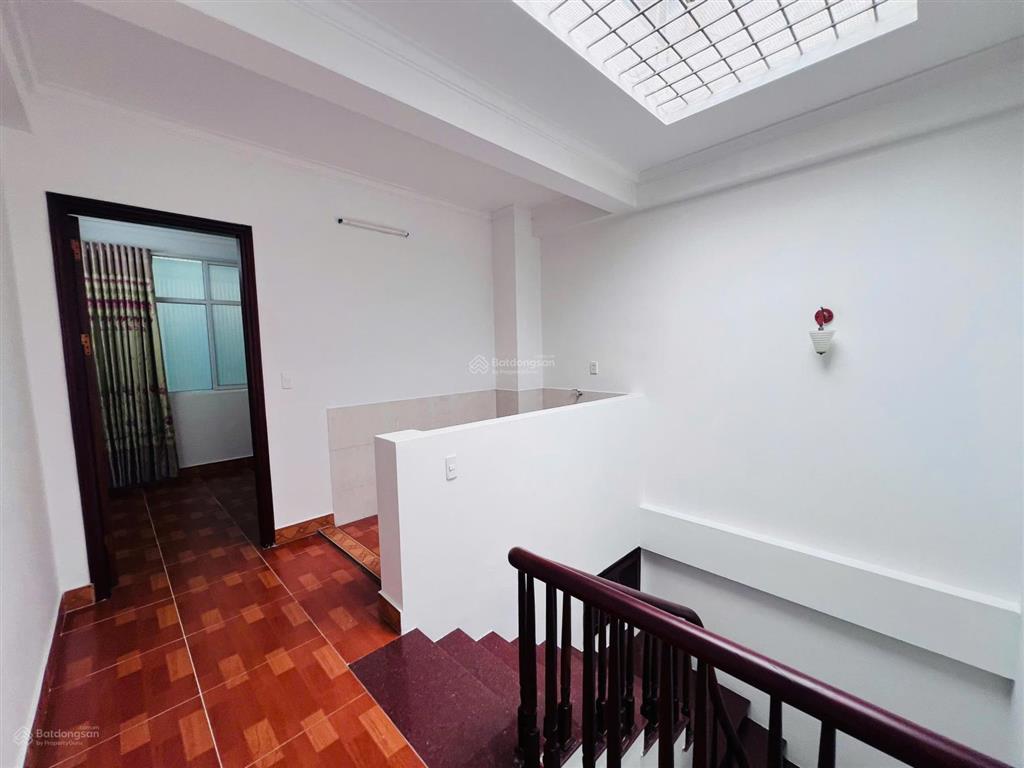 Cc bán nhà 5 tầng khu phân lô có vỉa hè rộng 8a ngõ 124 phố hoàng ngân hai thoáng, ô tô tránh