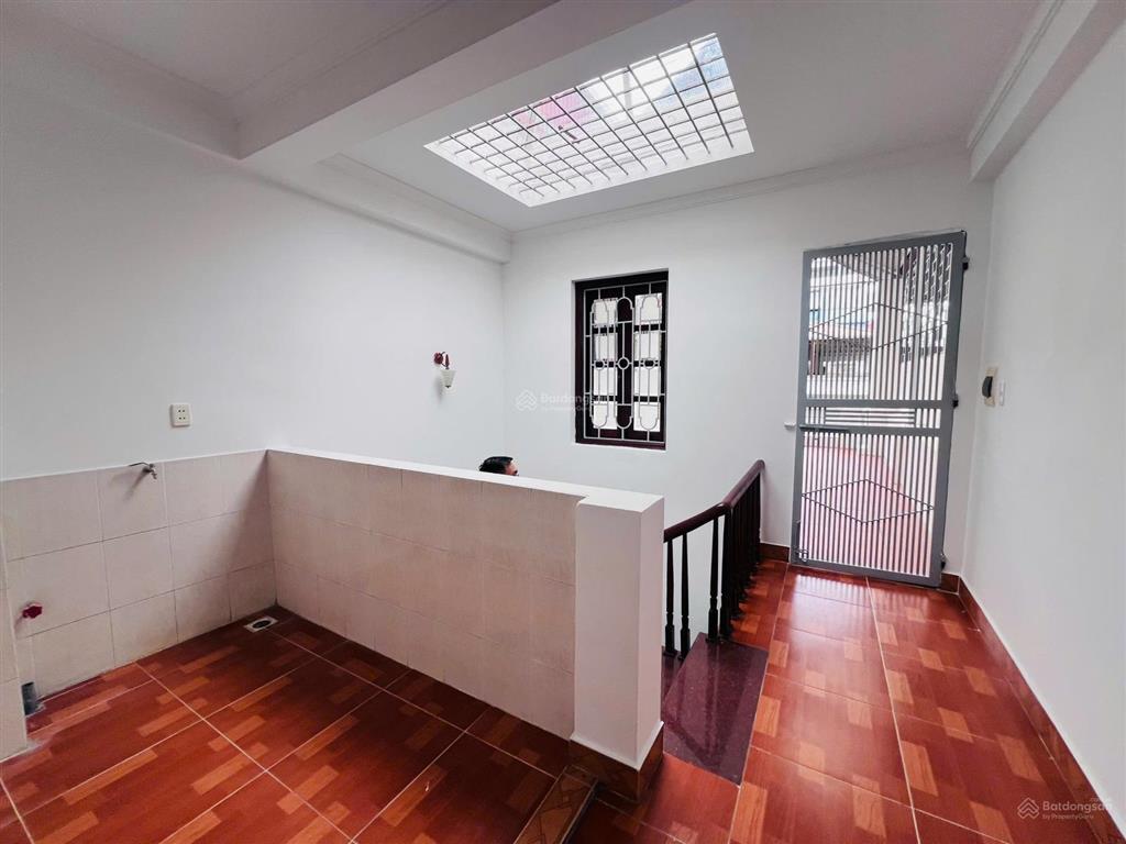 Cc bán nhà 5 tầng khu phân lô có vỉa hè rộng 8a ngõ 124 phố hoàng ngân hai thoáng, ô tô tránh