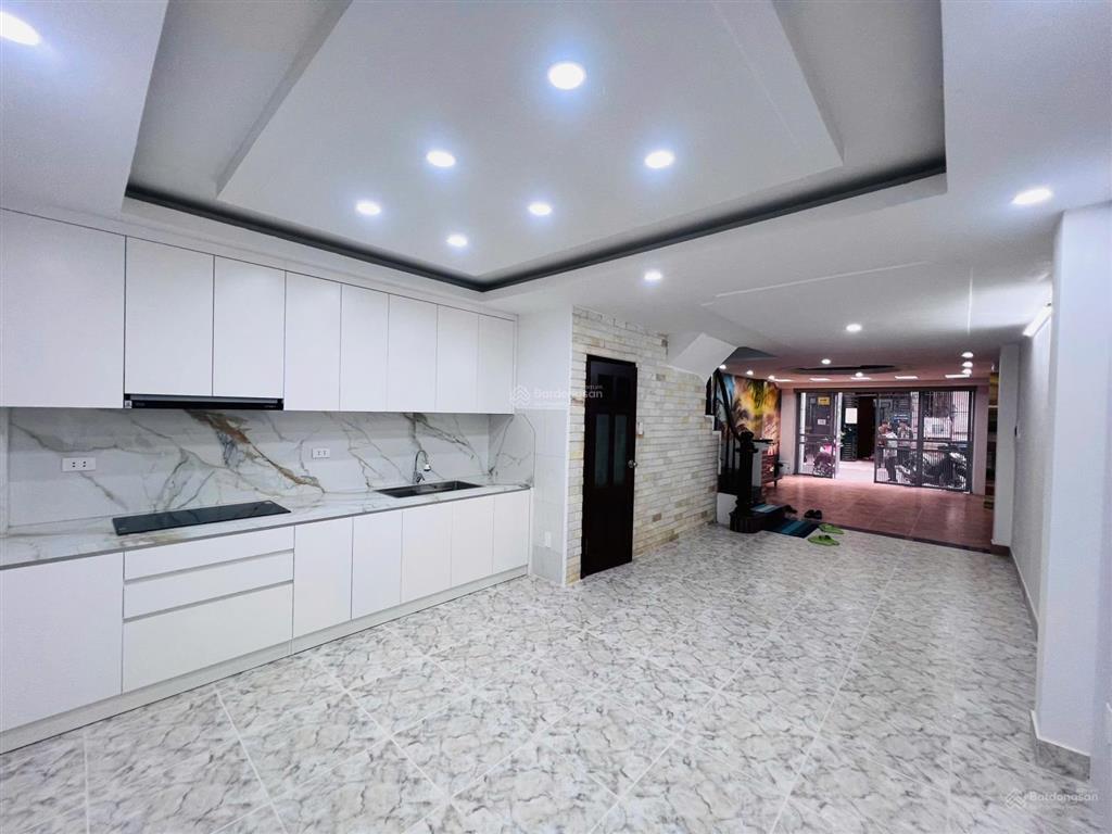 Cc bán nhà 5 tầng khu phân lô có vỉa hè rộng 8a ngõ 124 phố hoàng ngân hai thoáng, ô tô tránh