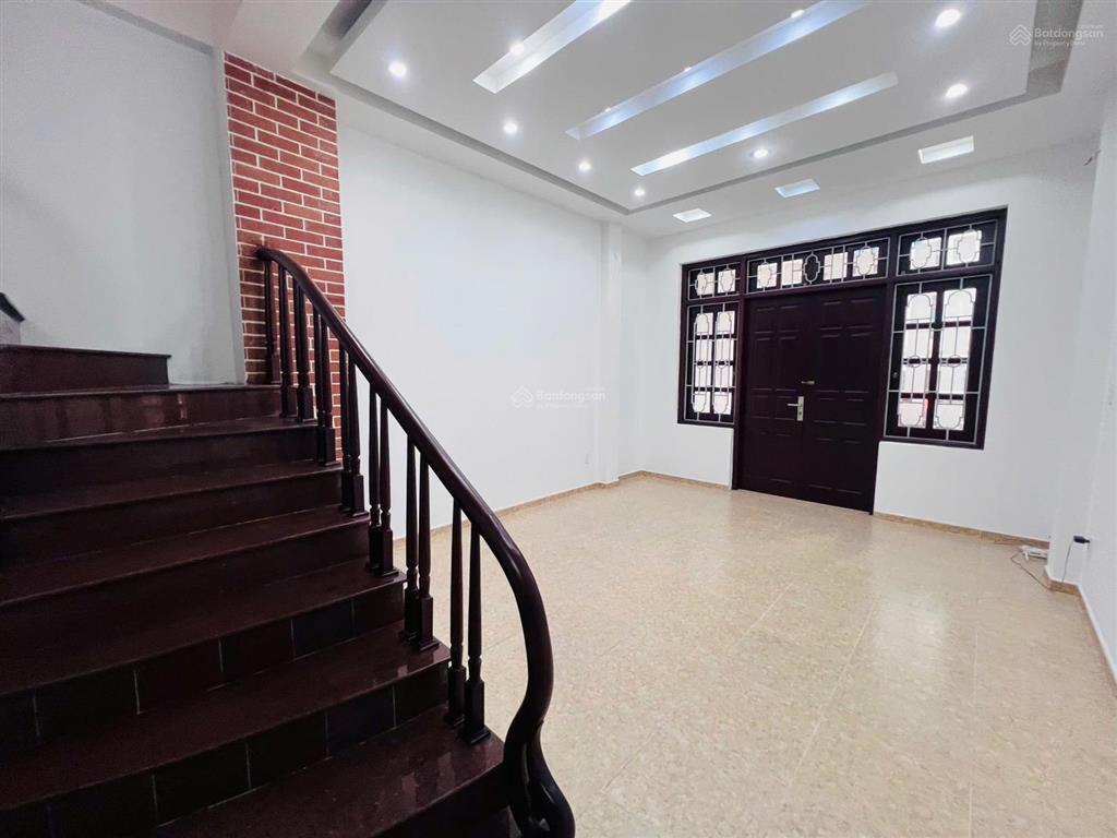 Cc bán nhà 5 tầng khu phân lô có vỉa hè rộng 8a ngõ 124 phố hoàng ngân hai thoáng, ô tô tránh