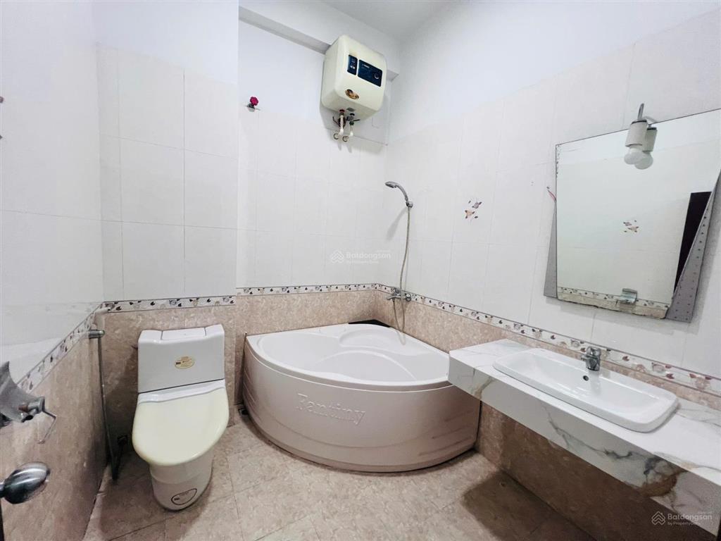 Cc bán nhà 5 tầng khu phân lô có vỉa hè rộng 8a ngõ 124 phố hoàng ngân hai thoáng, ô tô tránh