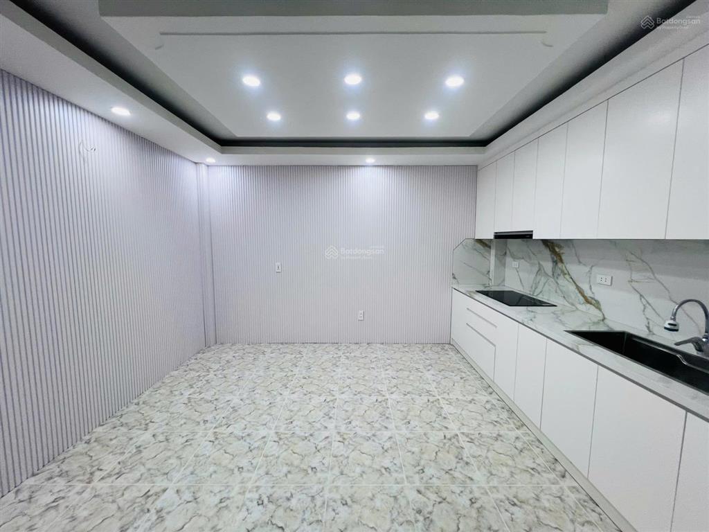 Cc bán nhà 5 tầng khu phân lô có vỉa hè rộng 8a ngõ 124 phố hoàng ngân hai thoáng, ô tô tránh