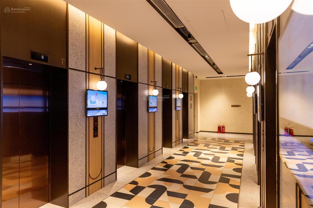 Cần bán nhanh căn 1pn+ ( 2pn1wc ) maáteri centre point có ban công giá 3.850 tỷ